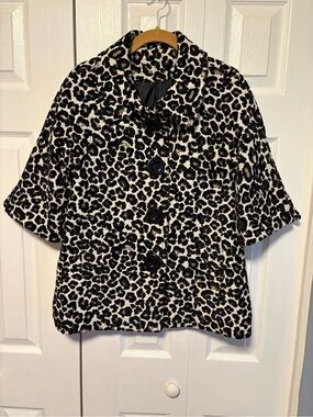 Classic A-Line Leopard Print 3/4 Sleeve Jacket with Large Button Accents